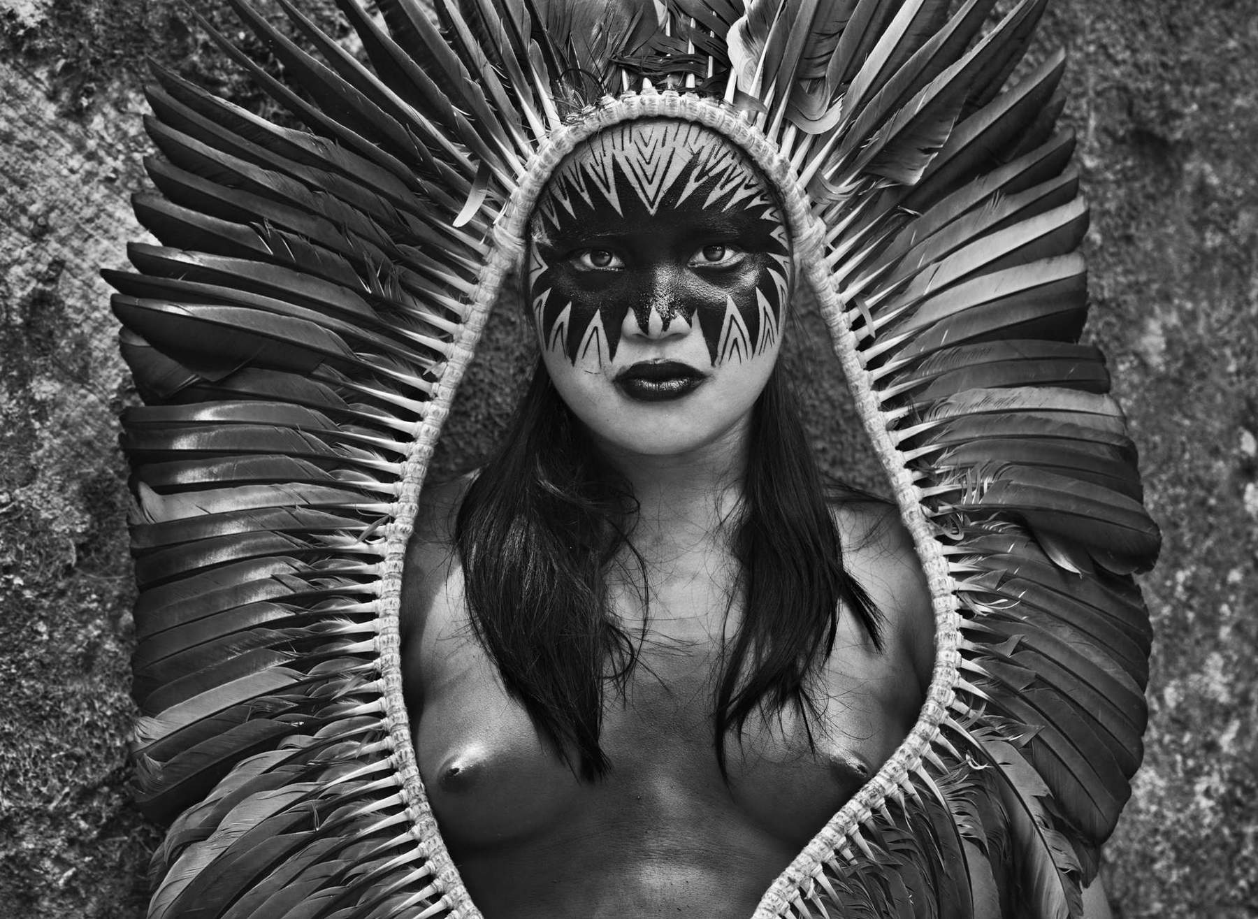 Sebastião Salgado, Indiana Yawanawá, Stato di Acre, Brasile, 2016. Sebastião Salgado, Indiana Yawanawá, Stato di Acre, Brasile, 2016.