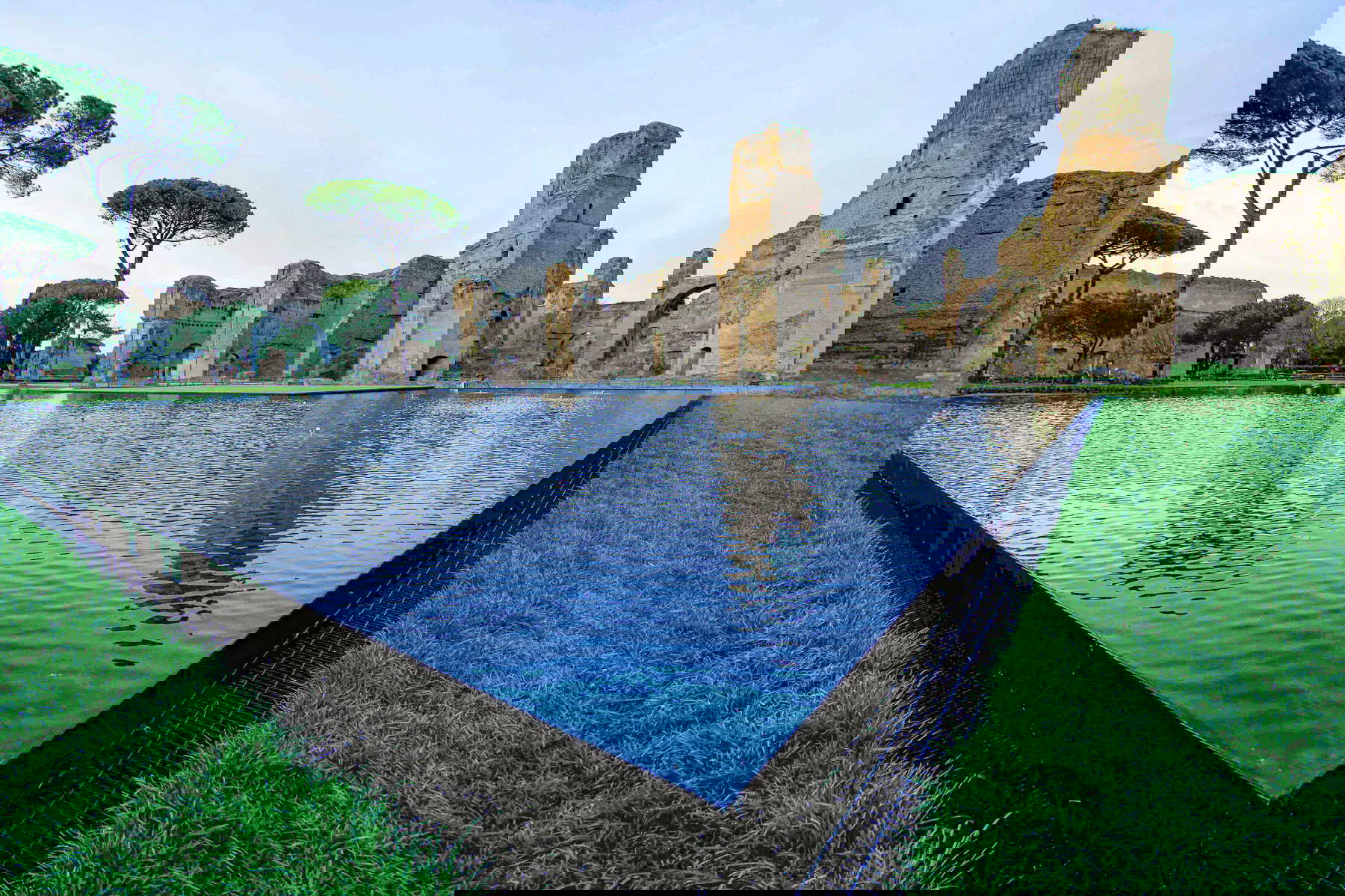 Hannes Peer's Mirror at the Baths of Caracalla. Photo: Fabio Caricchia and Leandro Lentini Hannes Peer's Mirror at the Baths of Caracalla. Photo: Fabio Caricchia and Leandro Lentini