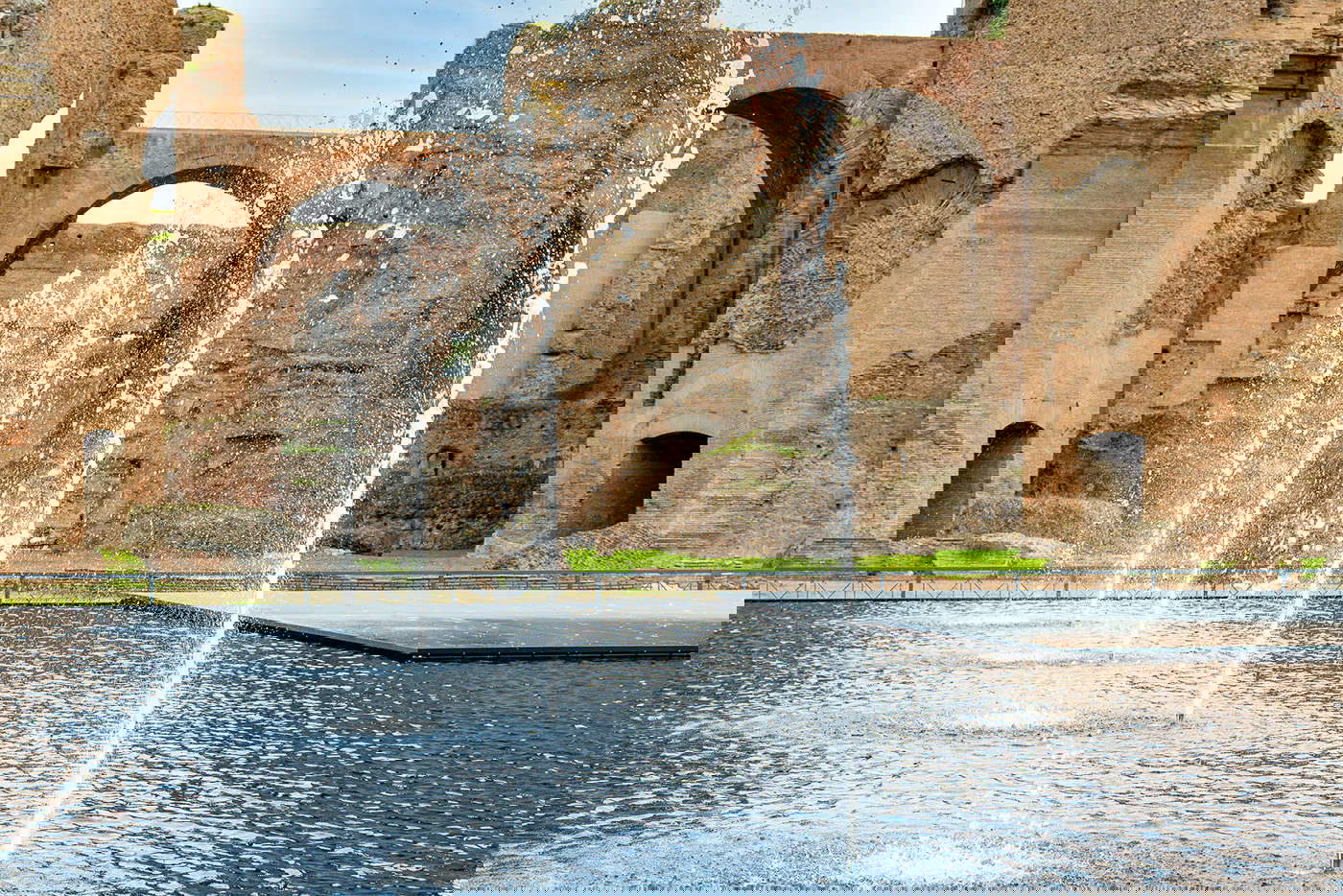 Hannes Peer's Mirror at the Baths of Caracalla. Photo: Fabio Caricchia and Leandro Lentini Hannes Peer's Mirror at the Baths of Caracalla. Photo: Fabio Caricchia and Leandro Lentini