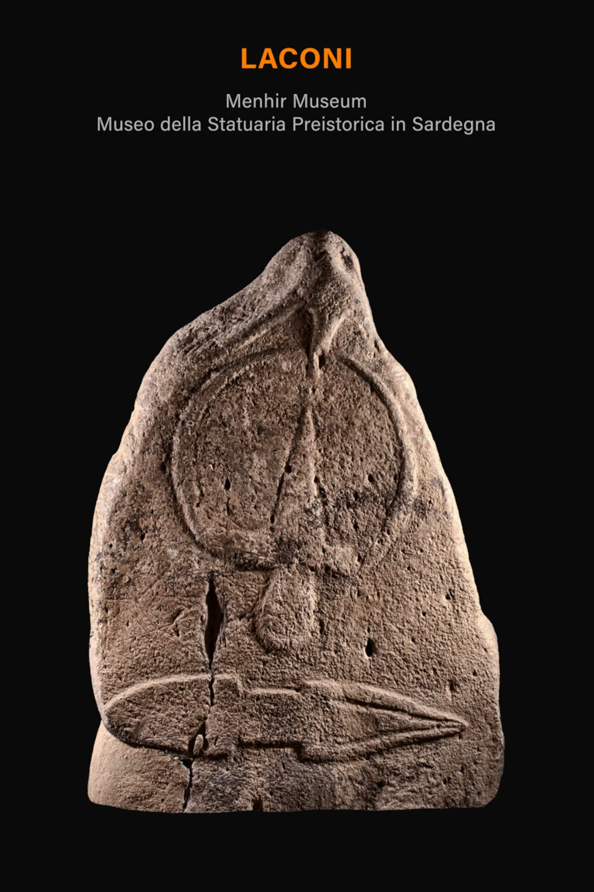 Stele des Menhir-Museums mit der Statue von Laconi