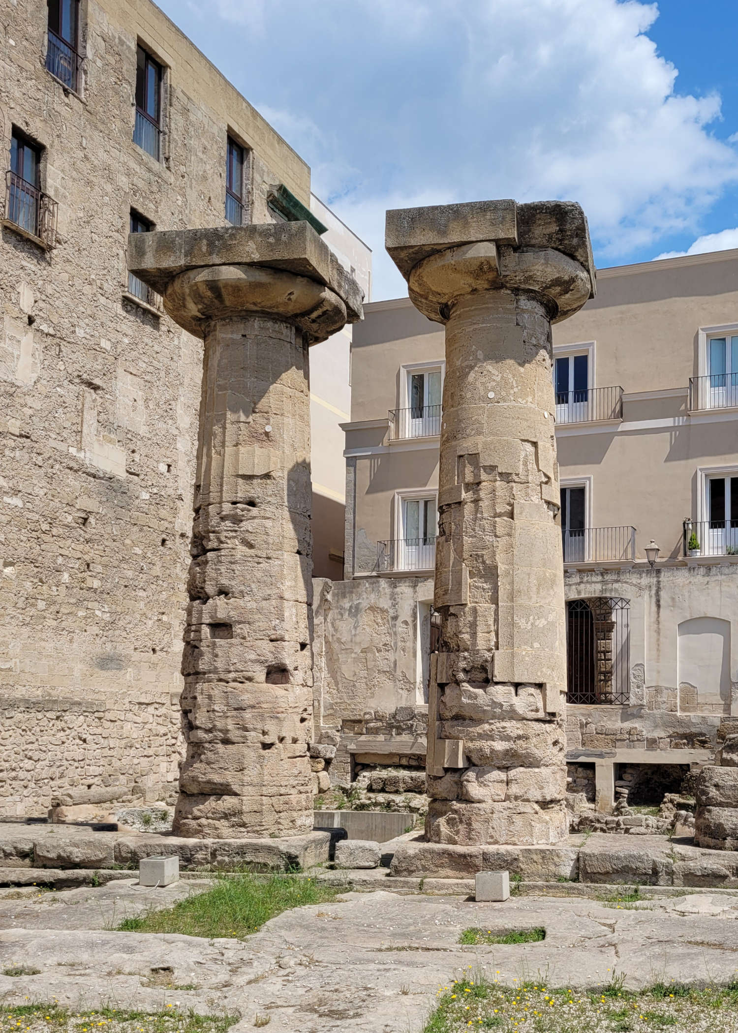 Dorischer Tempel auf der Piazza Castello