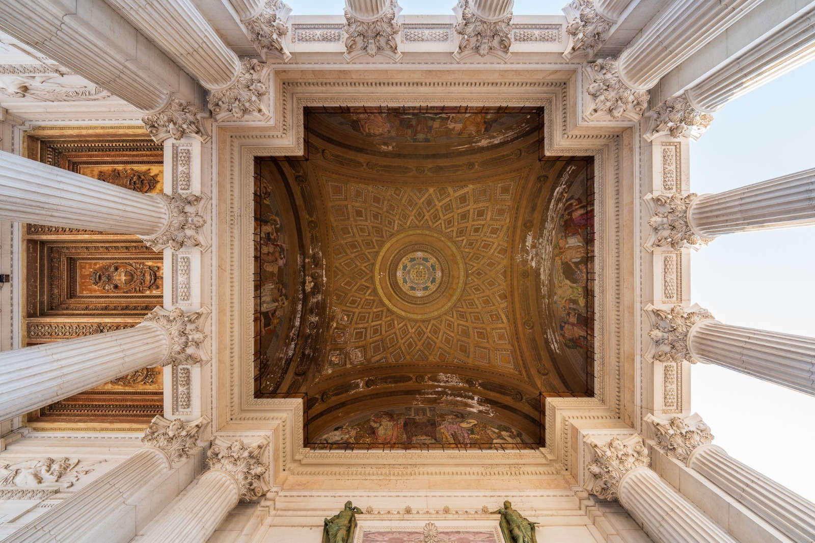 Réouverture du Sommoportique et des Propylées du Vittoriano Réouverture du Sommoportique et des Propylées du Vittoriano