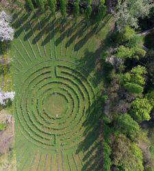 The labyrinth of the Cordovado Castle, where you can walk in the scent of roses