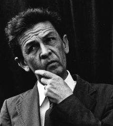 Al Museo Civico Archeologico di Bologna una mostra sulla vita di Enrico Berlinguer