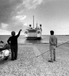 La poesia dell'isola attraverso Berengo Gardin e Romano in mostra all'Acquario Civico di Milano