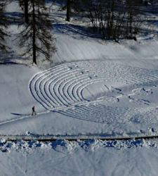 El Laberinto de Nieve de Gamuza, una obra de Land Art en el Valle de Aosta más intacto