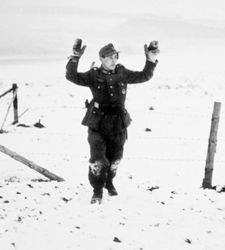 A Cagliari una grande retrospettiva su Robert Capa con pi&ugrave; di 100 fotografie 