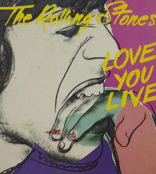 An exhibition in Rimini shows us vinyl covers made by leading contemporary artists