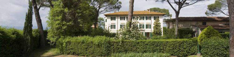Un parque de obras realizadas con flores. El jardín contemporáneo de la Fattoria Montellori.