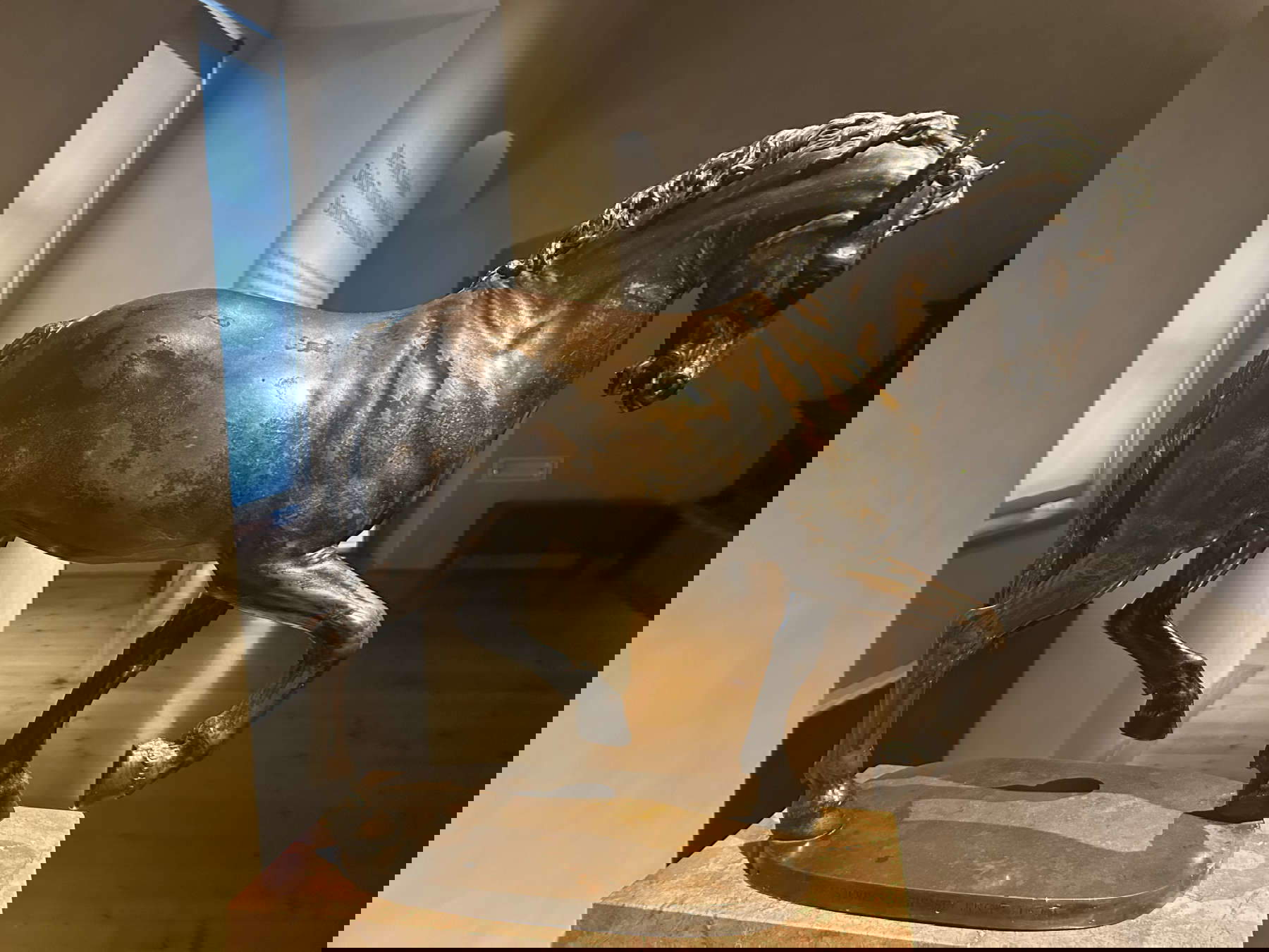 Adriaen de Vries, Marching Horse (1610; bronze; Prague, Národní Galerie) Adriaen de Vries, Marching Horse (1610; bronze; Prague, Národní Galerie)