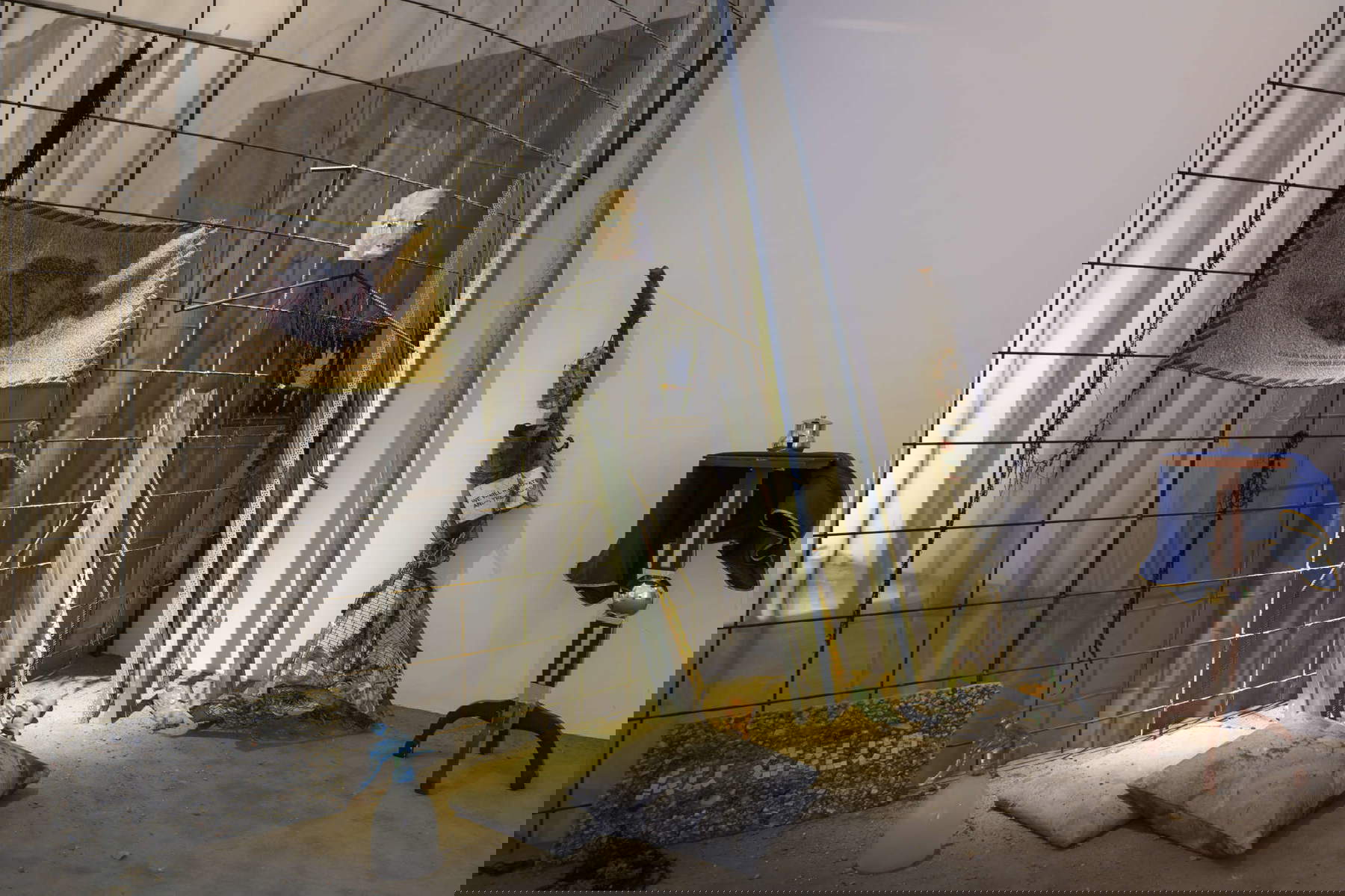 Laure Prouvost, Deep Blue Surrounding You (2019; Installation, verschiedene Materialien). Französischer Pavillon, Biennale von Venedig 2019