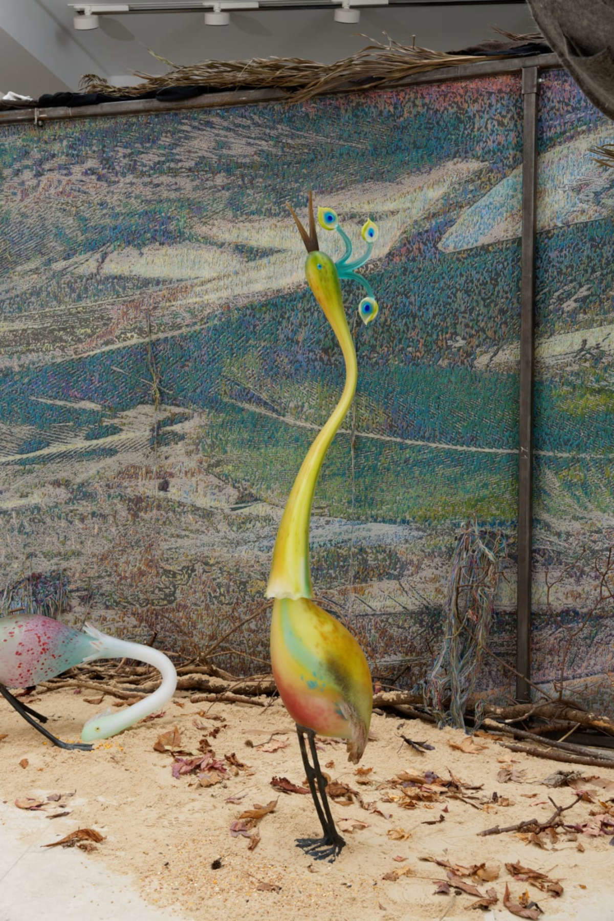 Laure Prouvost, Martijn (2024; Muranoglas und Bronze, 167 x 24 x 24 cm)