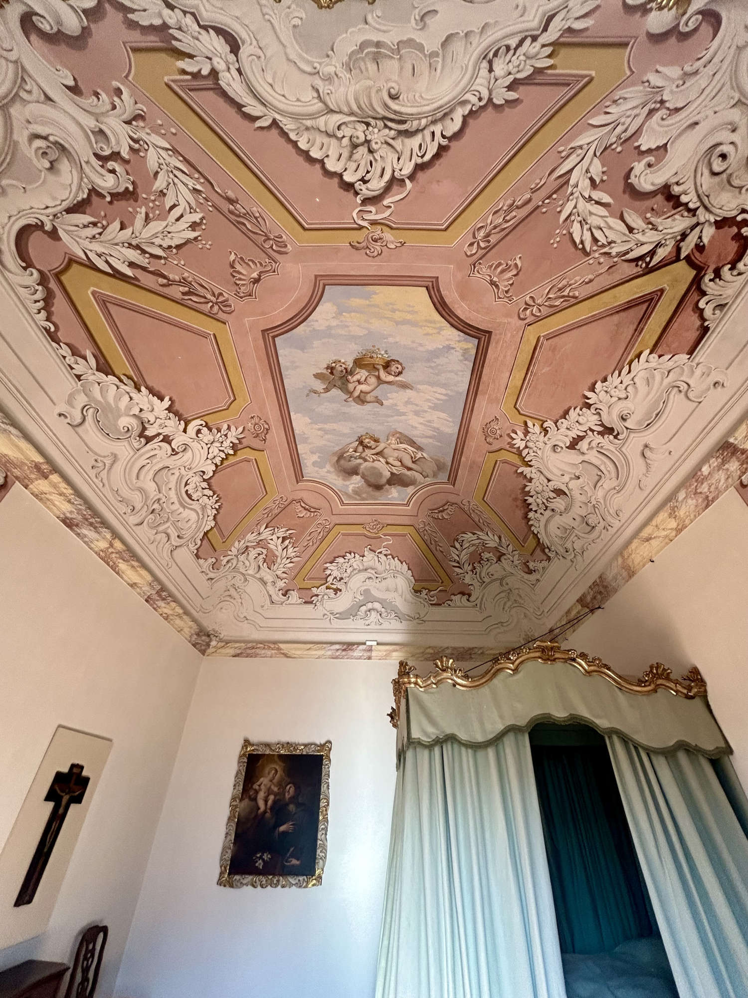 Allégorie du sommeil dans la chambre à coucher grand-ducale Allégorie du sommeil dans la chambre à coucher grand-ducale