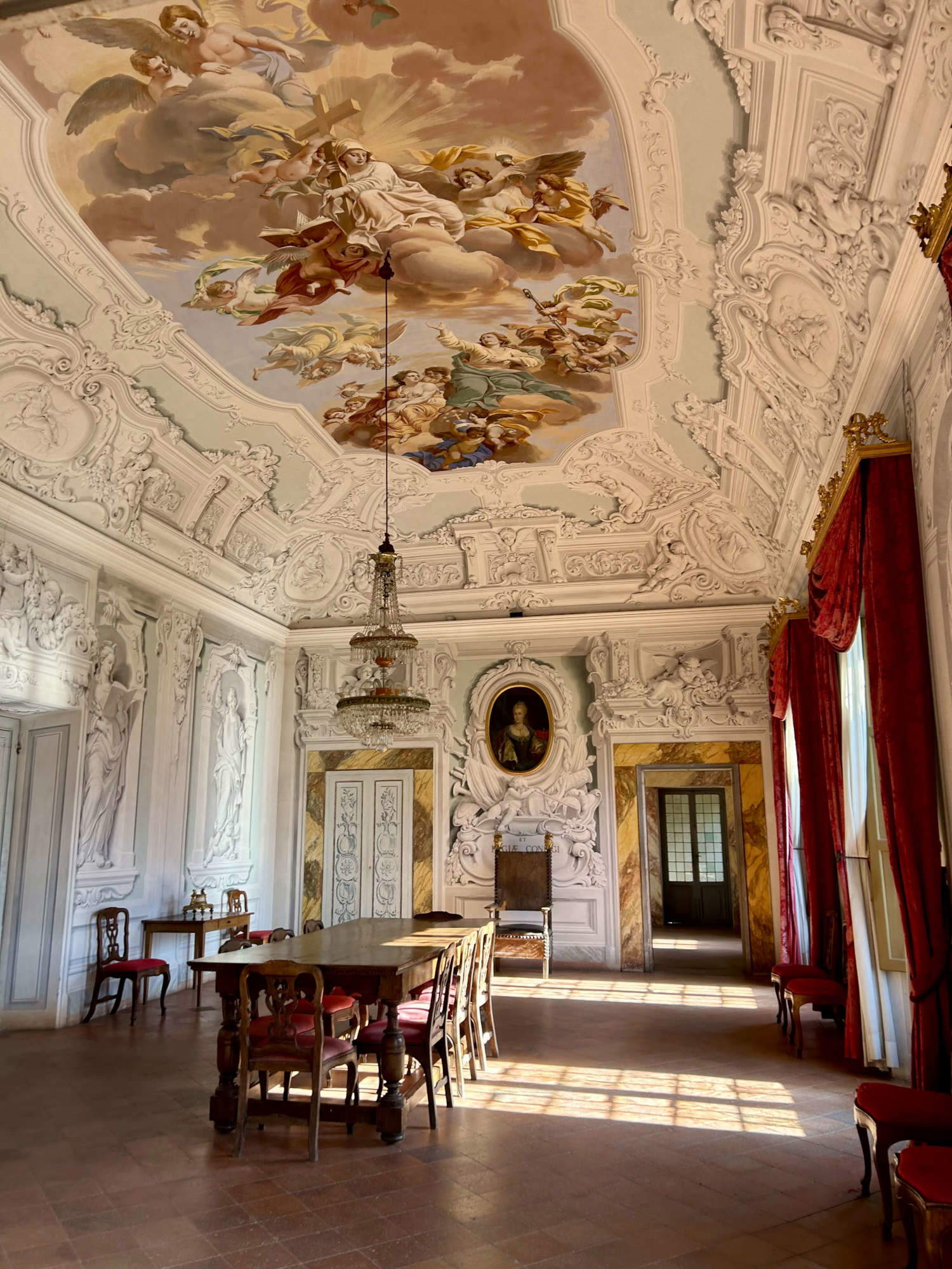 Le hall principal de la Maison d'hôtes grand-ducale Le hall principal de la Maison d'hôtes grand-ducale
