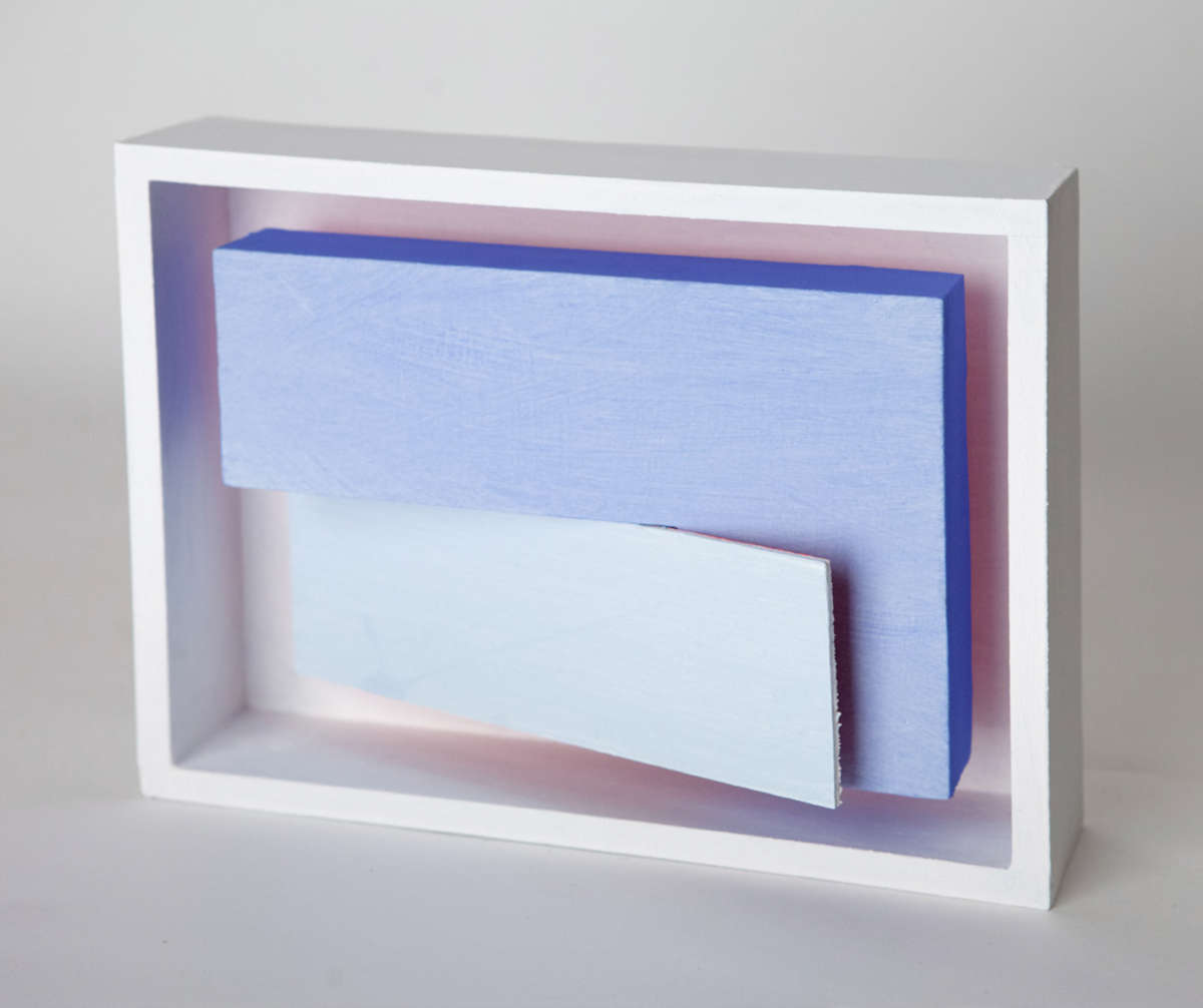 Gabriele Landi, Oltre Passare (2017 ; émulsion vinylique sur carton et mdf, 21,5 x 28 x 7 cm). Gabriele Landi, Oltre Passare (2017 ; émulsion vinylique sur carton et mdf, 21,5 x 28 x 7 cm).