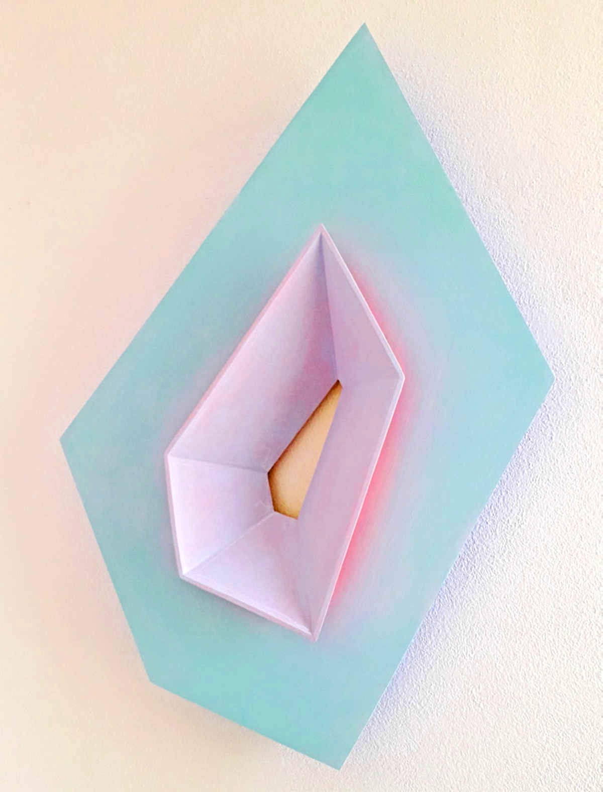 Gabriele Landi, Piège (2019 ; émulsion vinylique sur bois) Gabriele Landi, Piège (2019 ; émulsion vinylique sur bois)