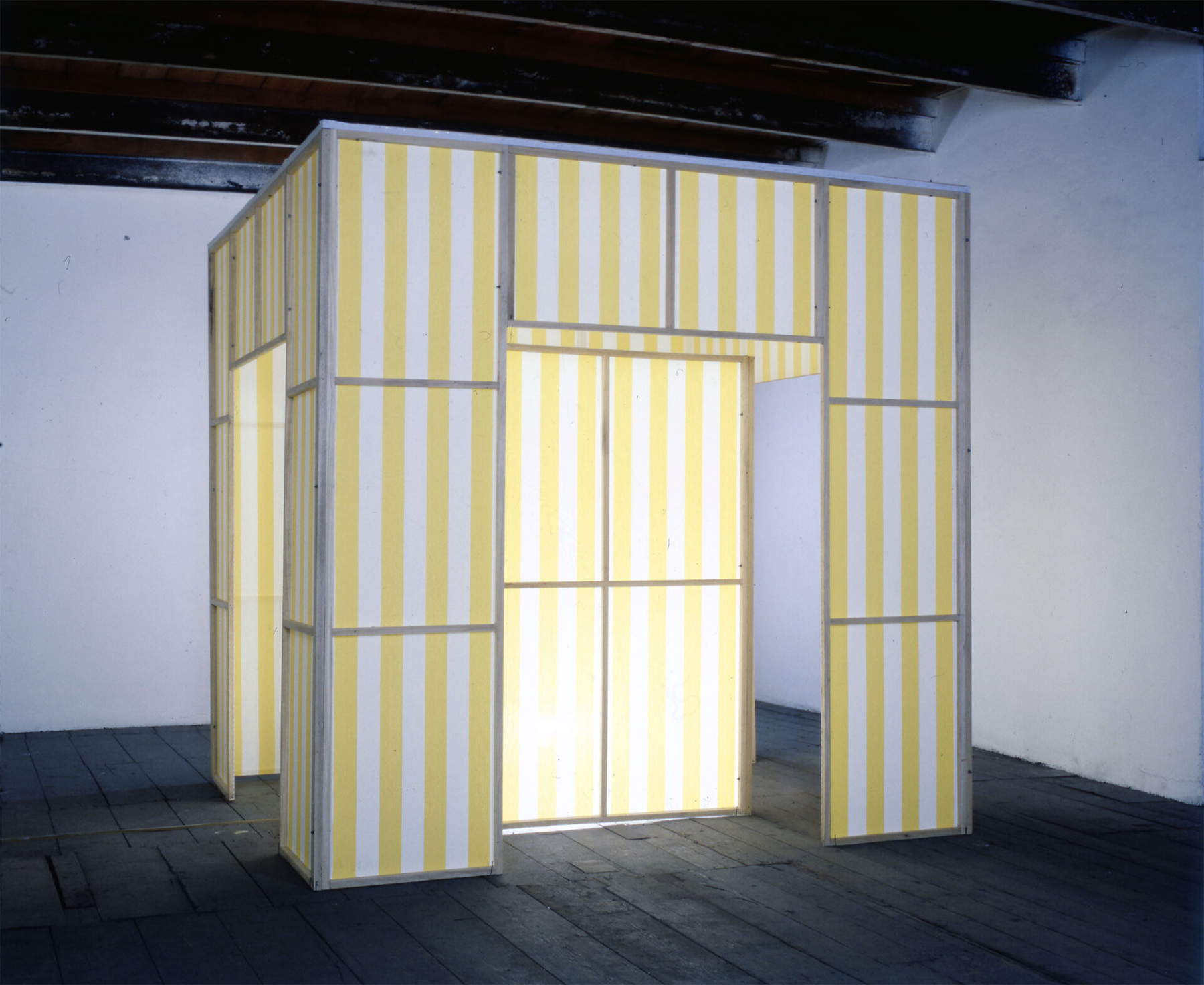 Daniel Buren, La Cabane lumineuse: implosion n&deg; 1 (in situ work, September 1985, installation view at Tucci Russo gallery, Turin). &copy; DB - SIAE Rome