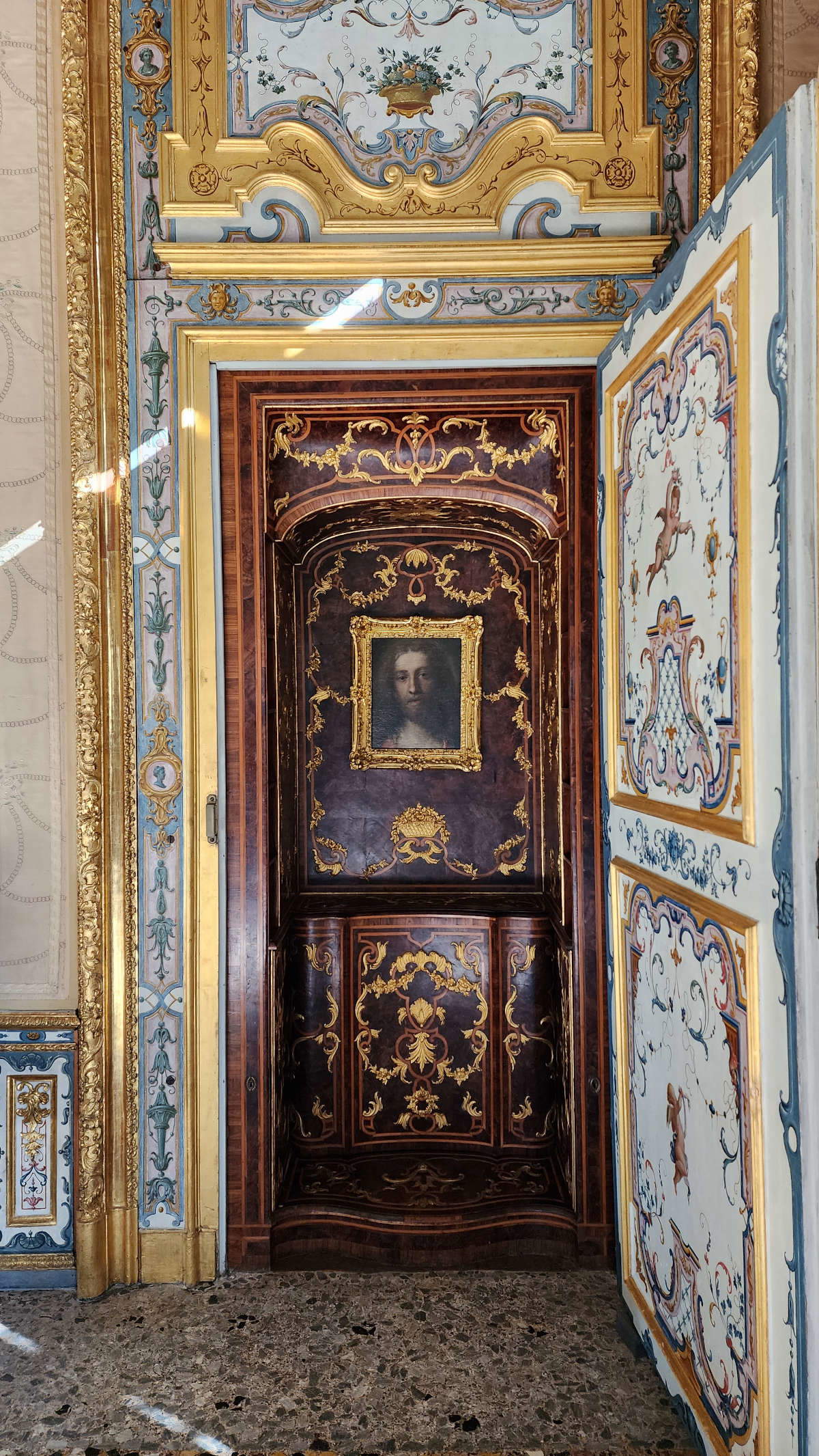 Pregadio nella Camera da letto del re Pregadio nella Camera da letto del re