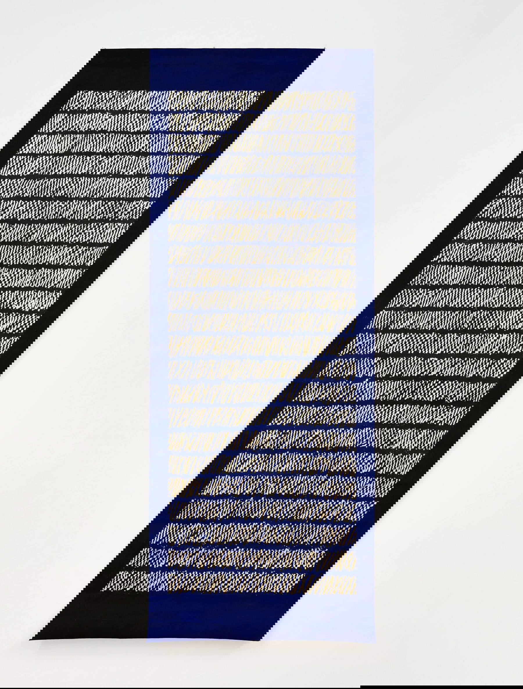 Greta Schödl, Assemic Gold (2020; blue pigment and gold leaf on canvas, 160 x 59.5 cm). Price: 20-30,000 euros Greta Schödl, Assemic Gold (2020; blue pigment and gold leaf on canvas, 160 x 59.5 cm). Price: 20-30,000 euros