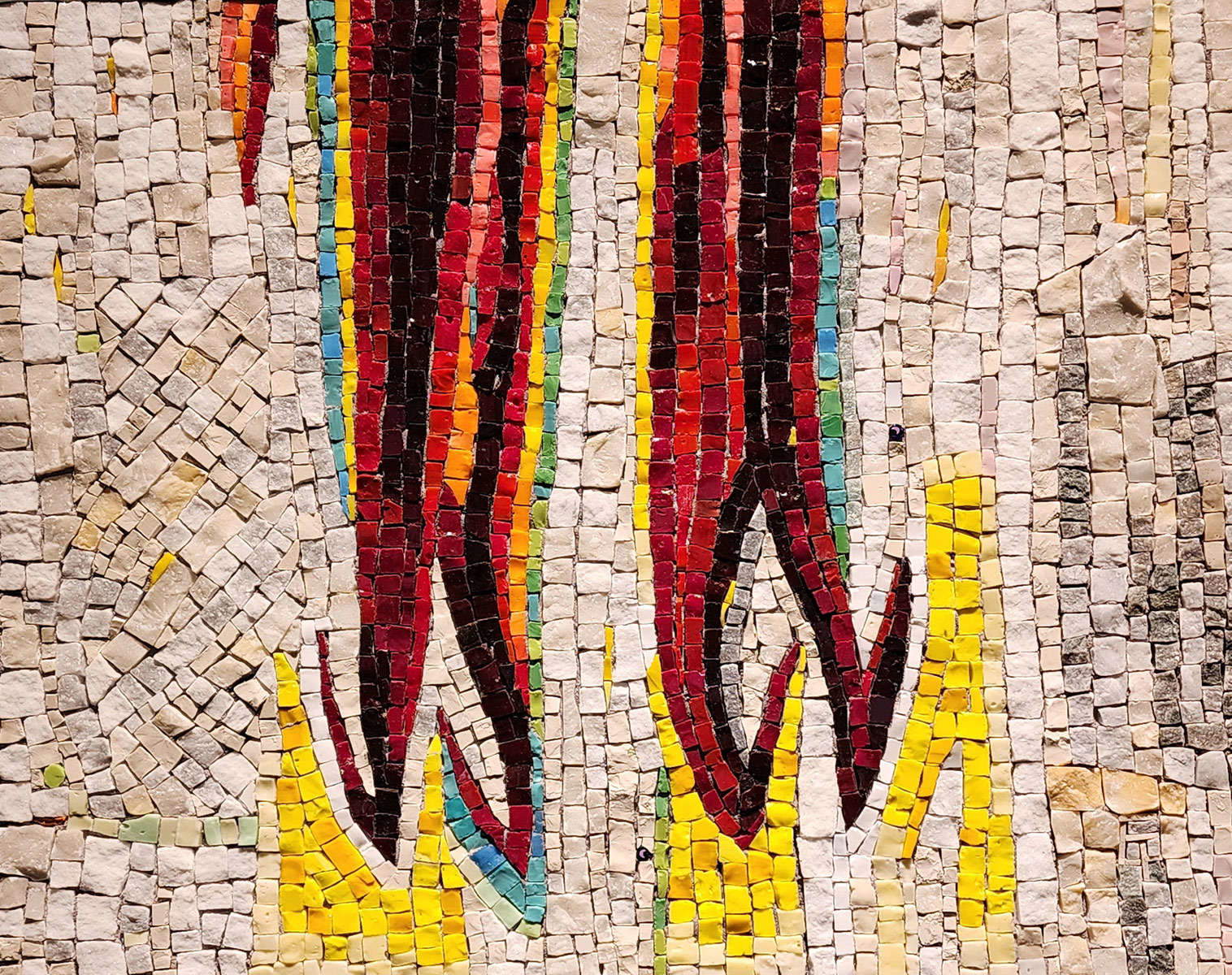 Enzo Tinarelli, Aufhängungen (2018; Marmor und Emaille, 38 x 47 cm) Enzo Tinarelli, Aufhängungen (2018; Marmor und Emaille, 38 x 47 cm)