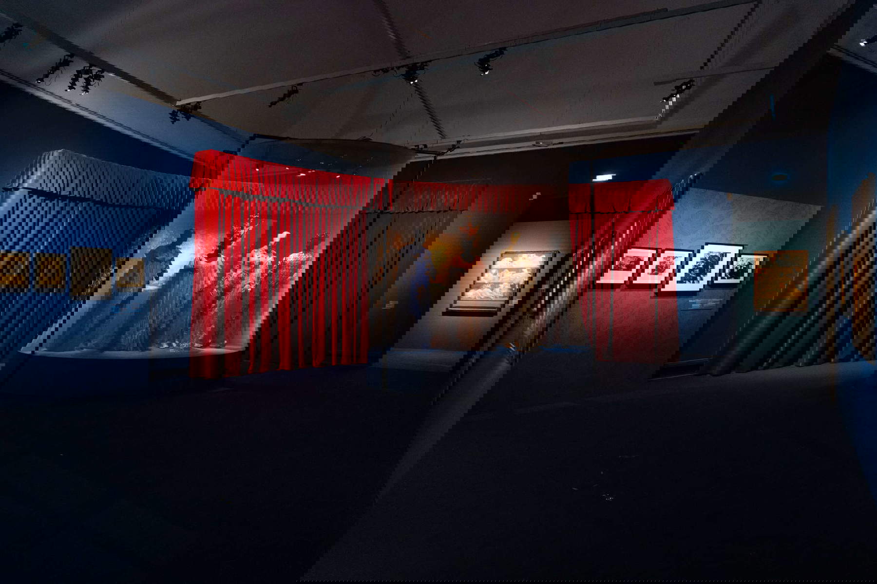 Montaje de la exposición Yo soy Leonor Fini