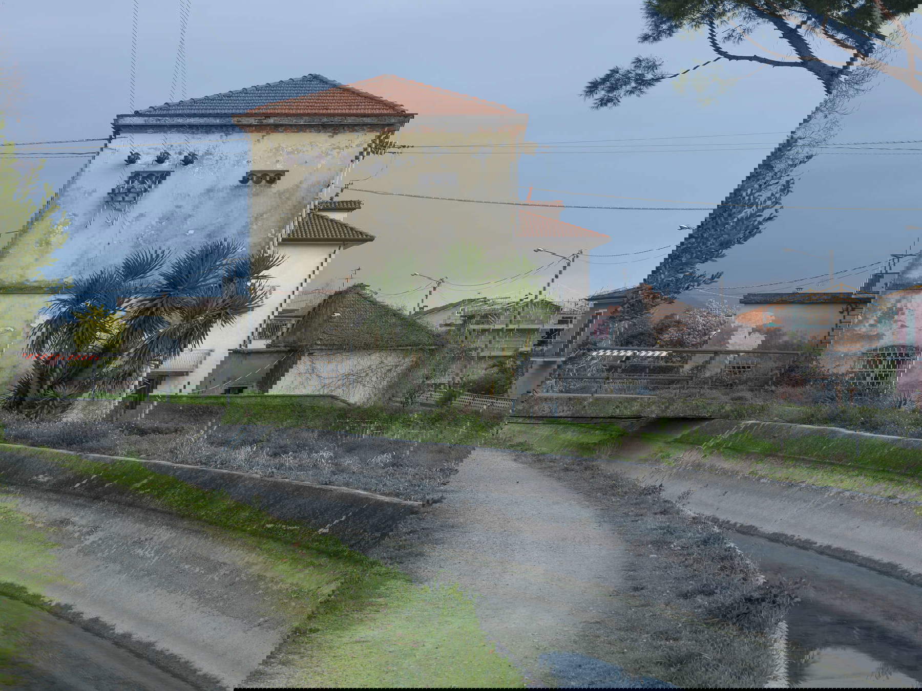 Enrico Amici, Canale Lunense (2019; stampa fine art su carta Hahnemuehle) Enrico Amici, Canale Lunense (2019; stampa fine art su carta Hahnemuehle)