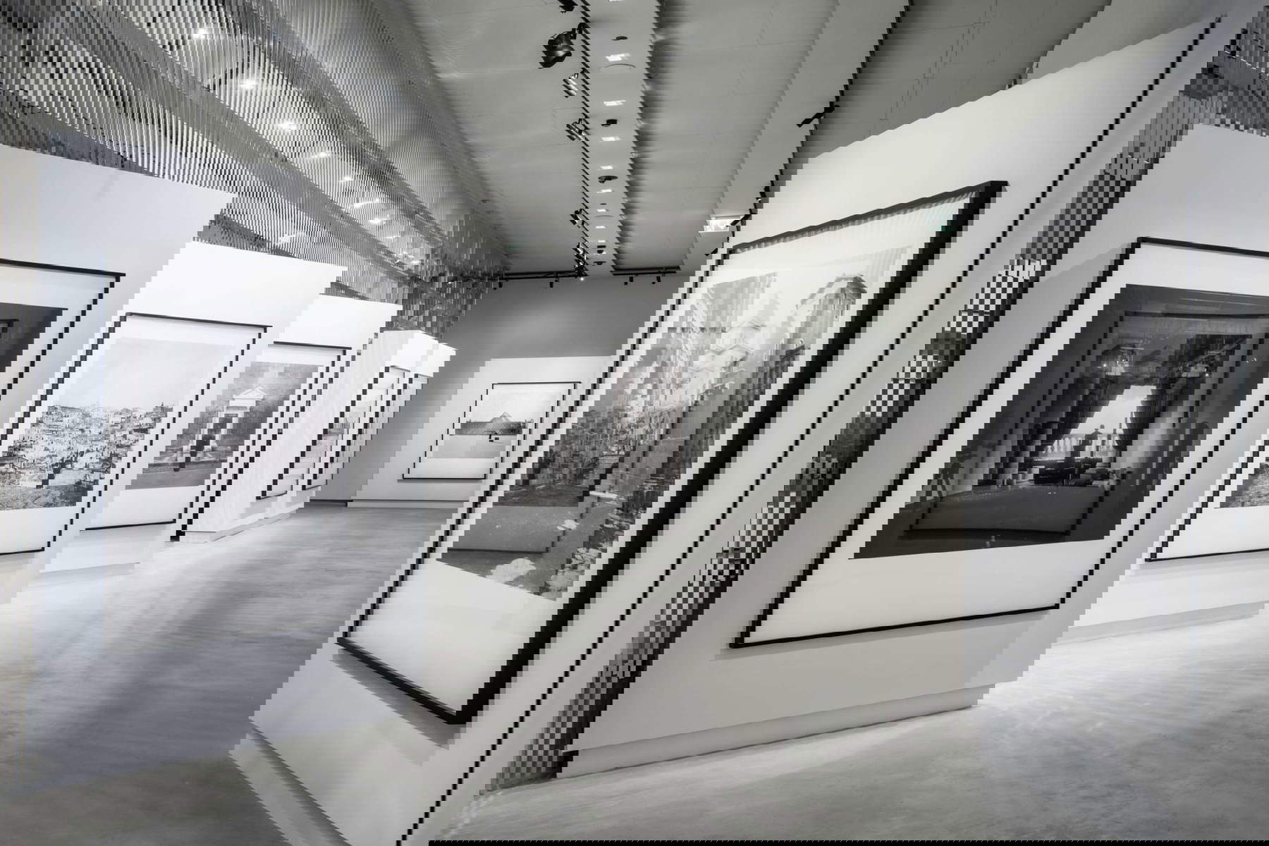 Montaje de la exposición Carrie Mae Weems: The Heart of the Matter. Fotos: Andrea Guermani y Giuliano Berti Montaje de la exposición Carrie Mae Weems: The Heart of the Matter. Fotos: Andrea Guermani y Giuliano Berti