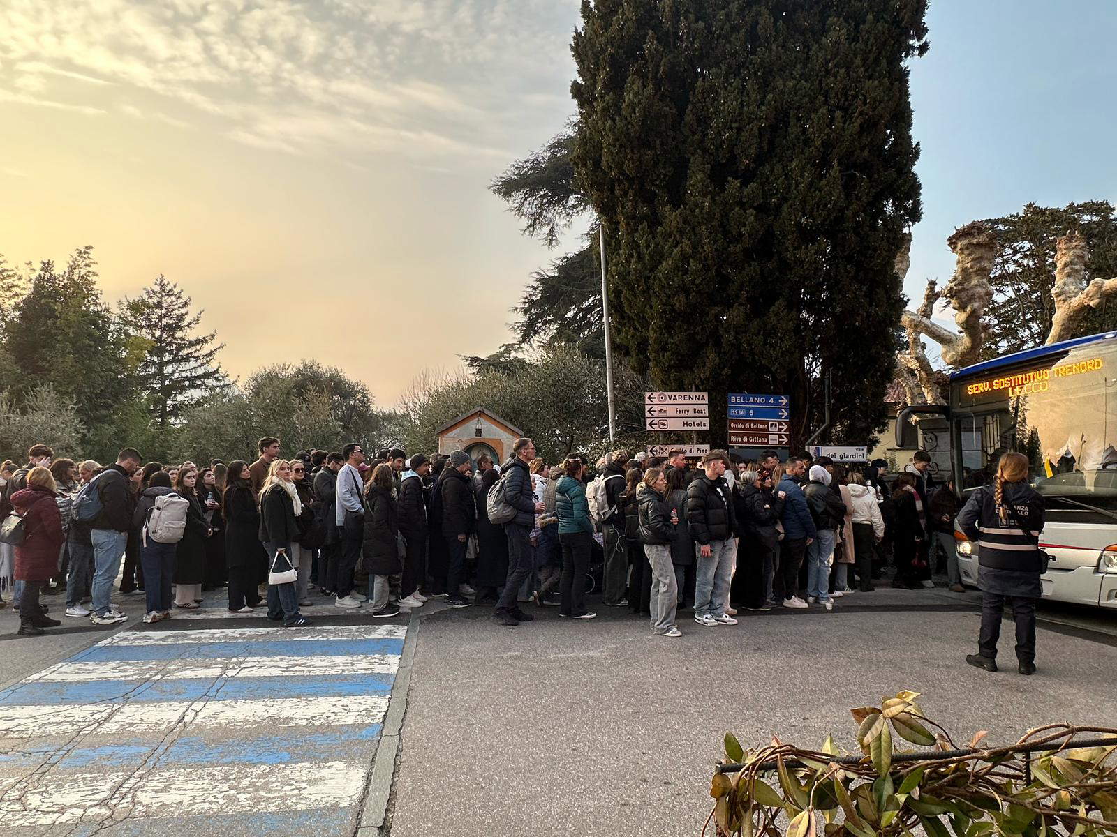 Turisti a Varenna, Lago di Como. Foto: Carlo Signorelli