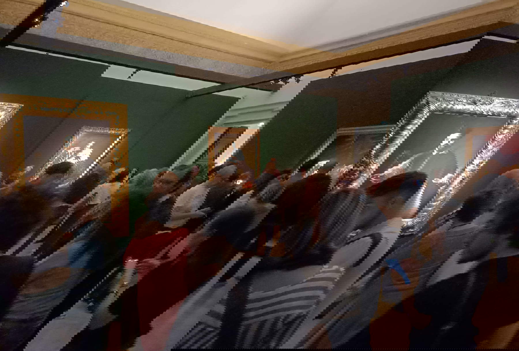 Il pubblico in mostra. Foto: Silvia Mazza