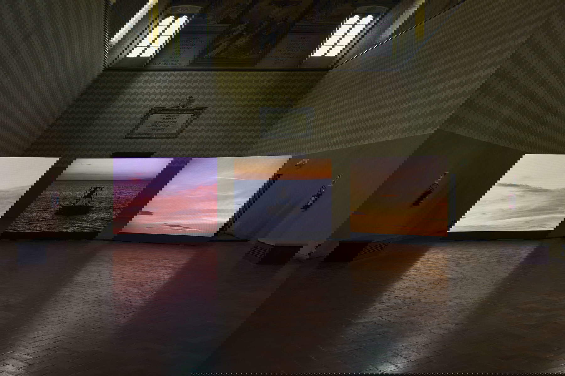 Adrian Paci, The bell tolls upon the waves (2024). Foto: Francesco Gili. Su concessione di Adrian Paci e Dicastero per la Cultura e l'Educazione della Santa Sede