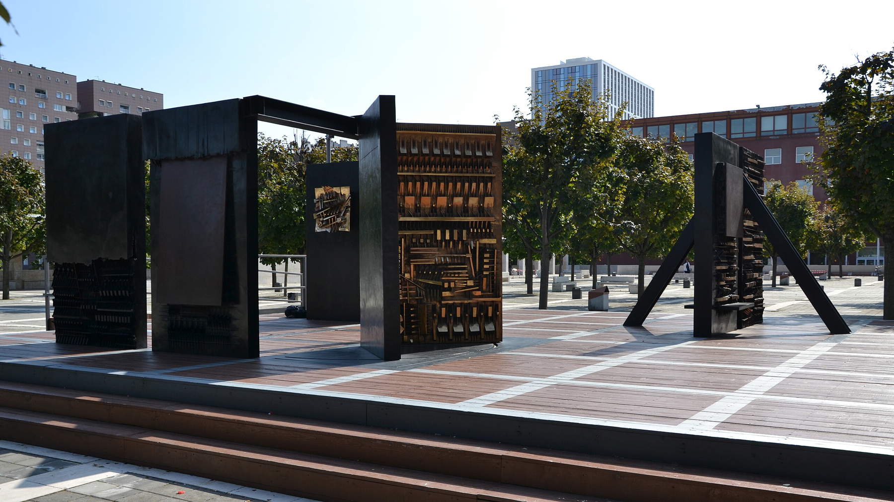 Arnaldo Pomodoro, Groupe Pietrarubbia, Université de Milan-Bicocca