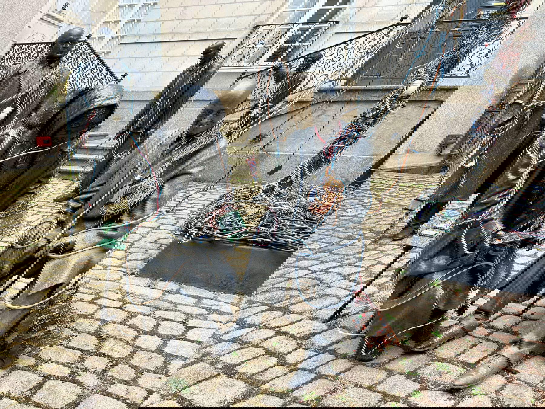 Gloria Friedmann, Absurdistan