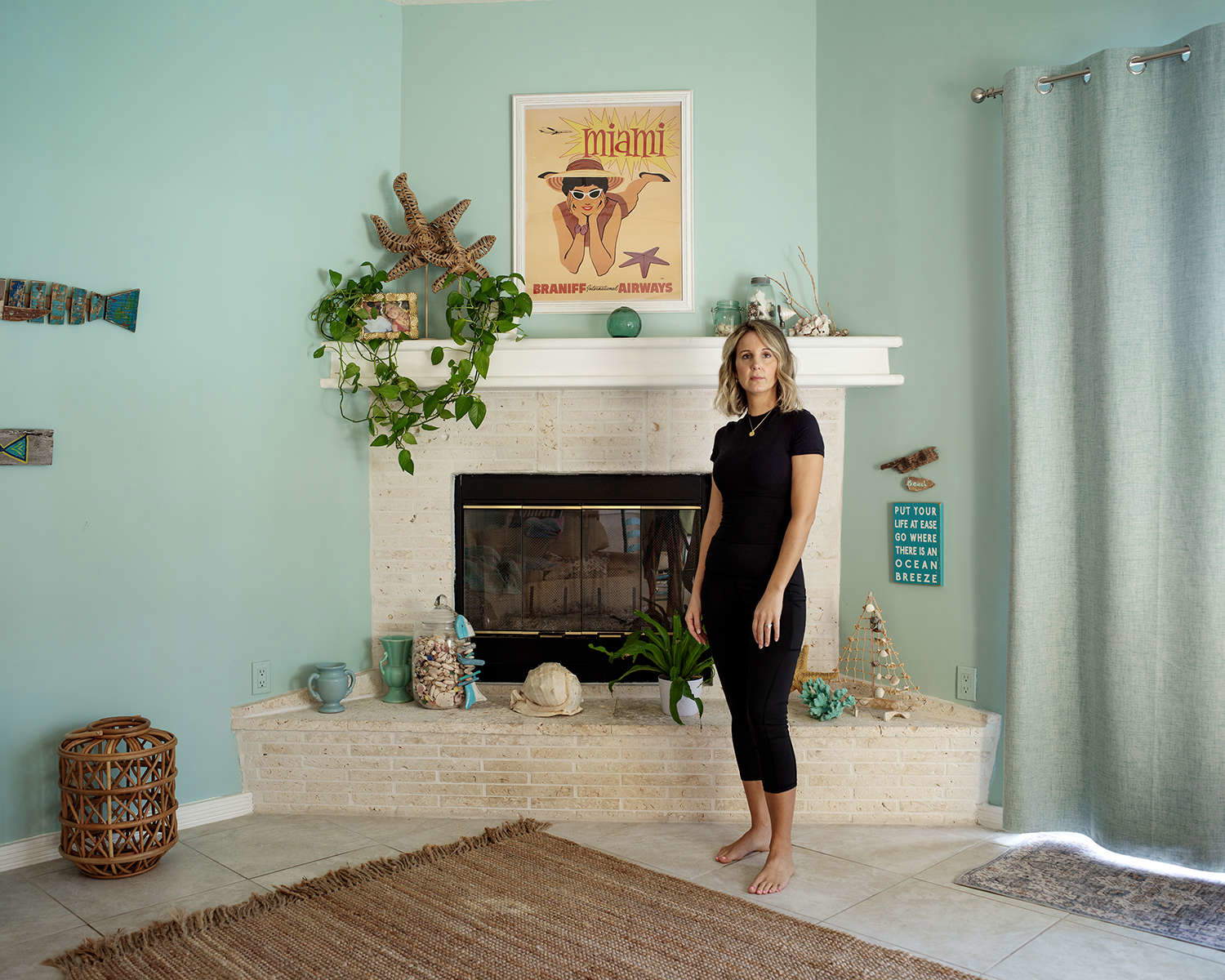 Anna Fox e Karen Knorr, Resident, Jupiter, Florida, 2024. Su concessione del Centre for British Photography e Les Filles du Calvaire Gallery Anna Fox e Karen Knorr, Resident, Jupiter, Florida, 2024. Su concessione del Centre for British Photography e Les Filles du Calvaire Gallery