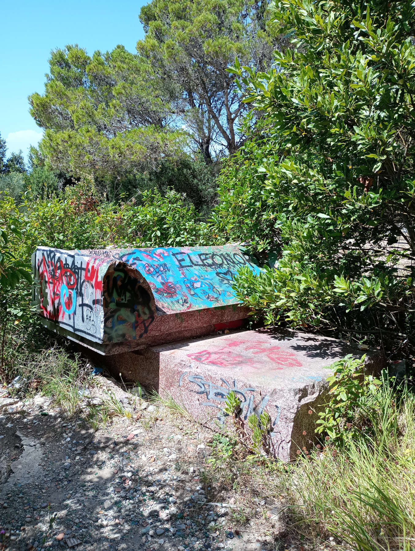 Remains of the sarcophagus of Costanzo Ciano, Livorno. Photo: Federico Giannini