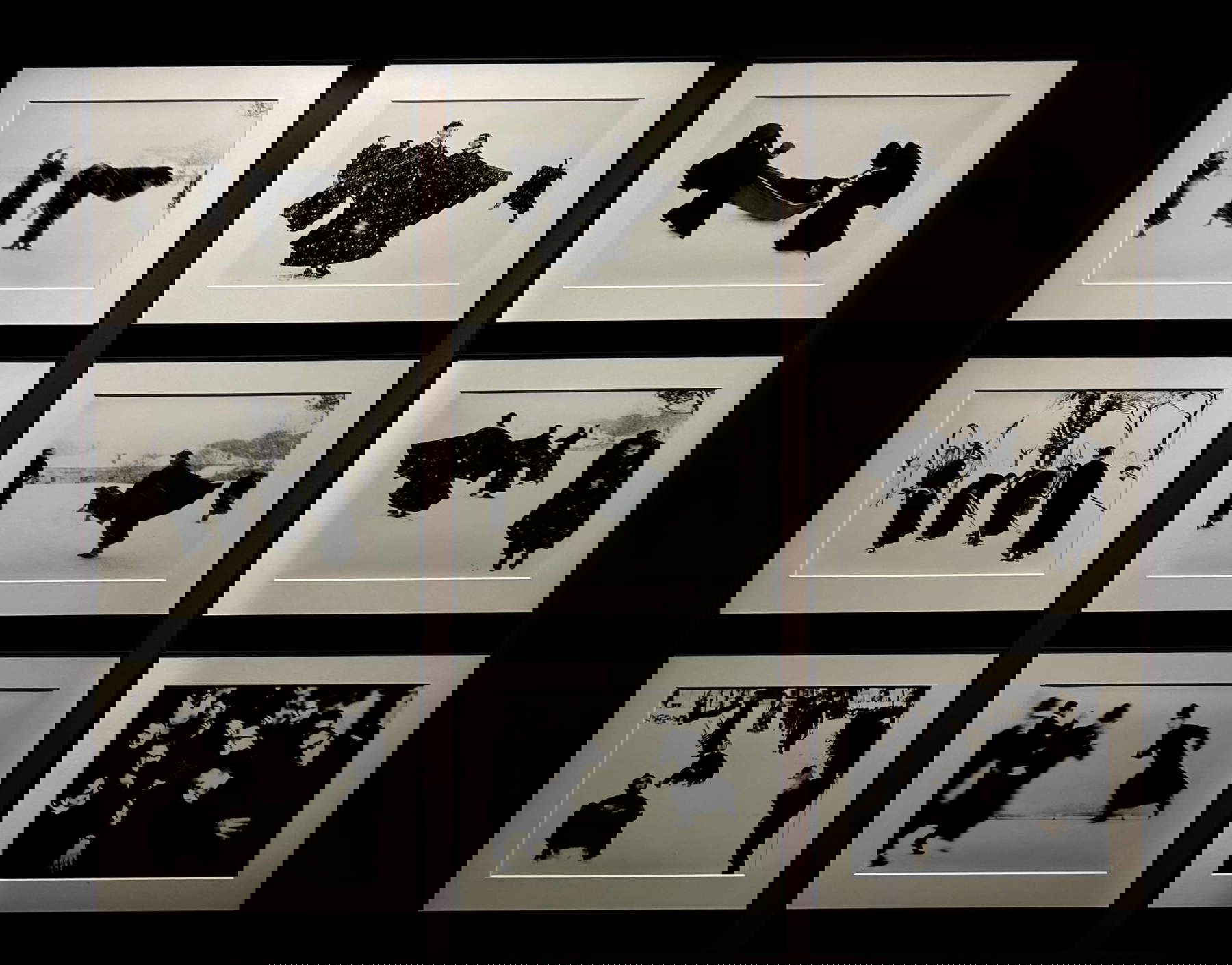 Montaje de la exposición Mario Giacomelli: el fotógrafo y el poeta en Milán, Palazzo Reale. Fotografía: Francesca Anita Gigli Montaje de la exposición Mario Giacomelli: el fotógrafo y el poeta en Milán, Palazzo Reale. Fotografía: Francesca Anita Gigli