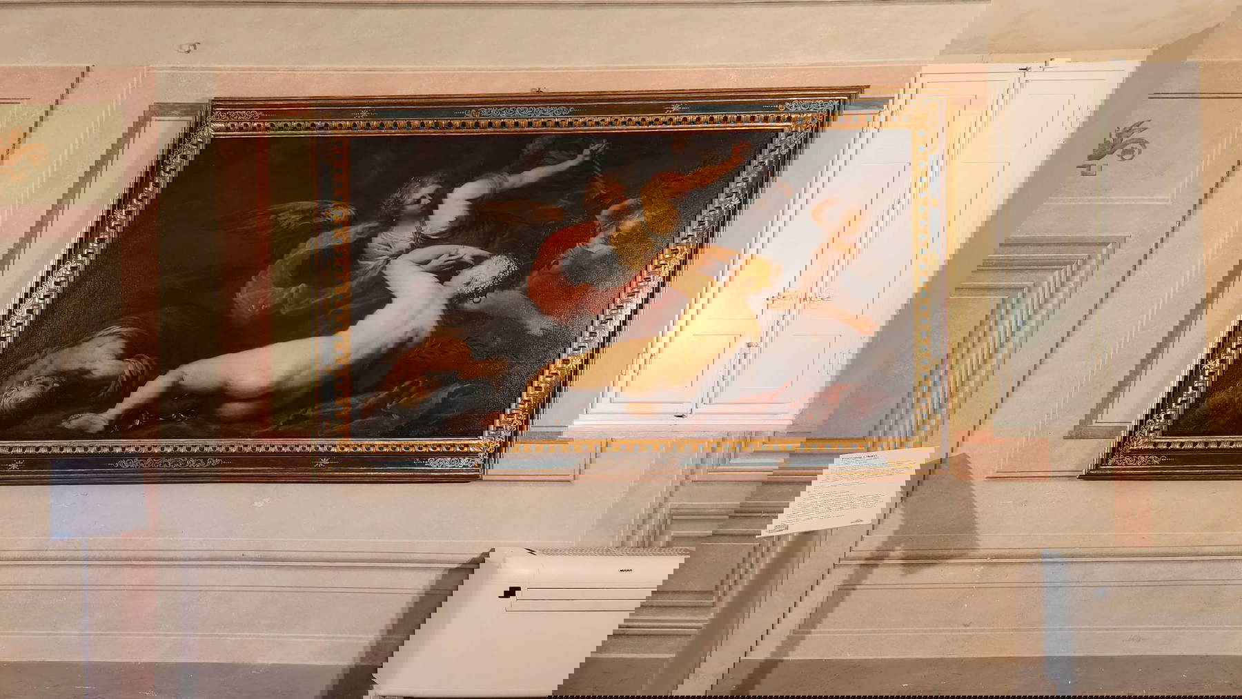 Montaje de la exposición La vida de Rodolfo Siviero, entre el Renacimiento y De Chirico Montaje de la exposición La vida de Rodolfo Siviero, entre el Renacimiento y De Chirico