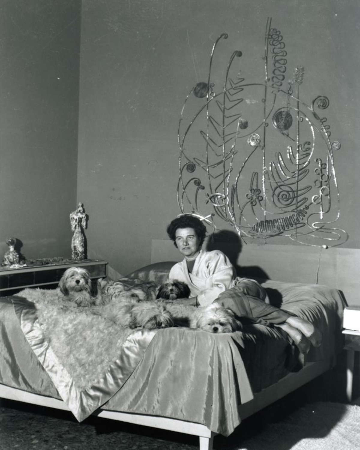 Peggy Guggenheim im Bett mit Alexander Calder