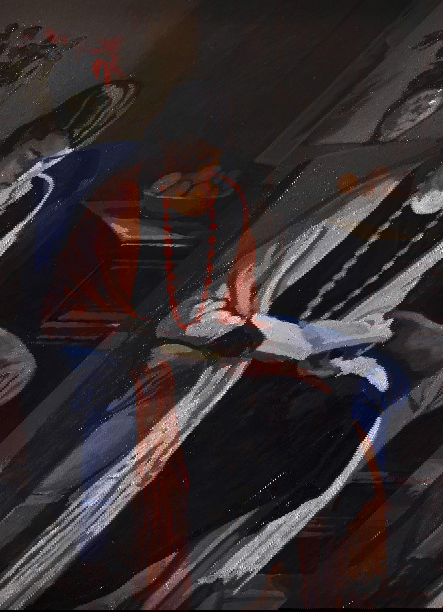 Llewelyn Lloyd, Gwendolen che legge con scialle rosso (1931; olio su compensato, 52 x 38,5 cm). Presentato da Societ&agrave; di Belle Arti