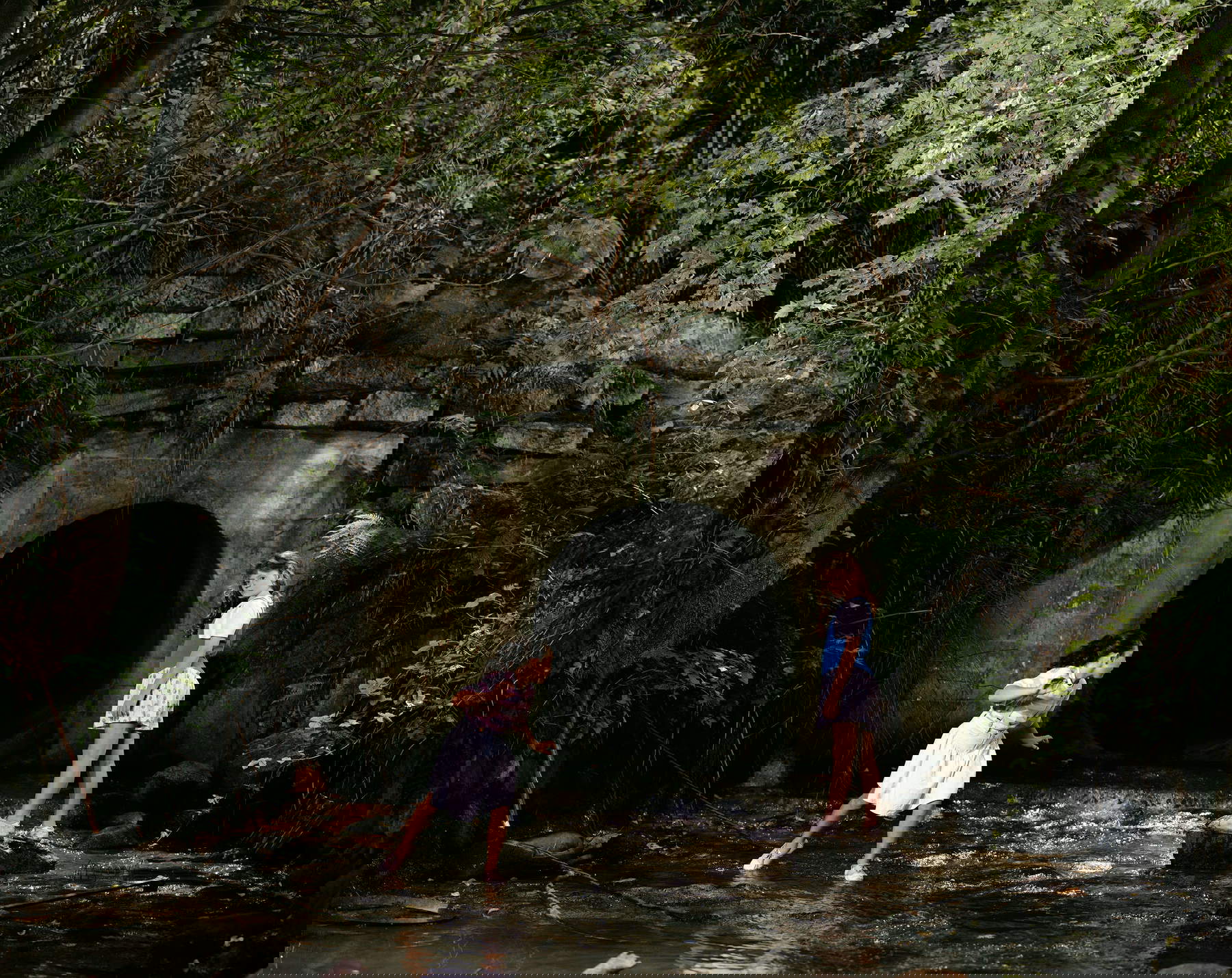 Jeff Wall, The Drain (1989 ; caisson lumineux, 229 x 290 cm)