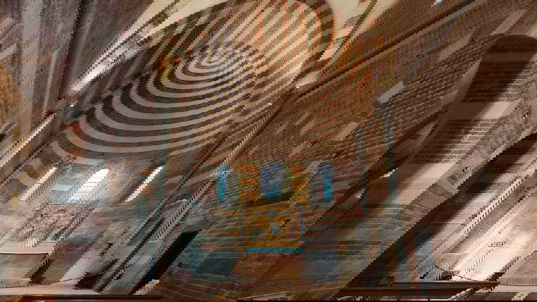 Abbazia di Santa Maria di Vezzolano. Foto: Federico Giannini