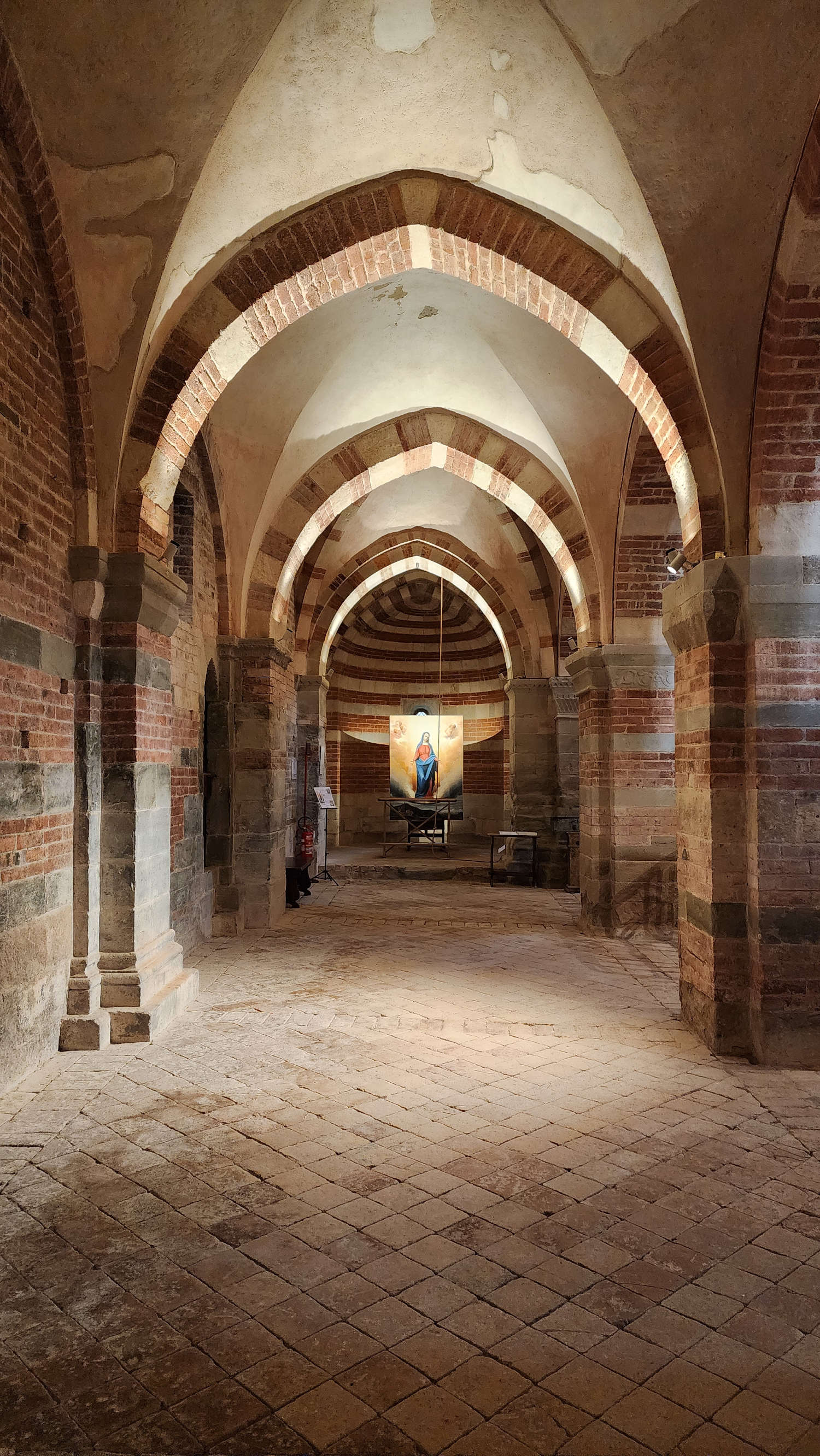 Abbazia di Santa Maria di Vezzolano. Foto: Federico Giannini
