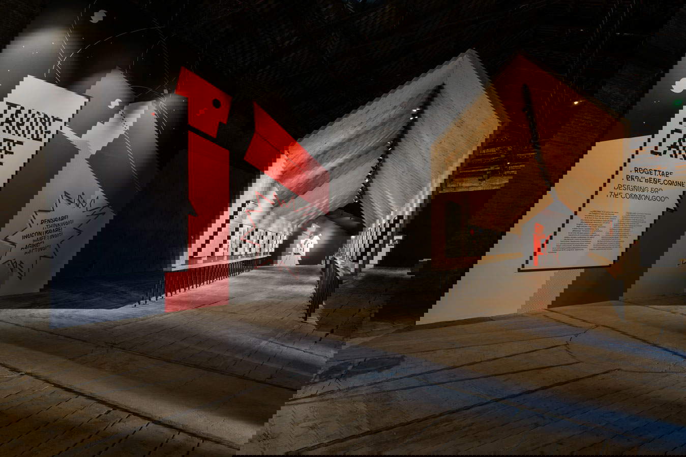 Taking Care, Entrada al Pabellón de Italia, comisariada por el estudio Tam Associati - Bienal de Arquitectura 2016, Venecia.