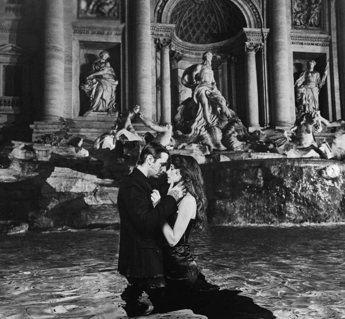 Achille Lauro und Cesteste Dalla Porta im Trevi-Brunnen