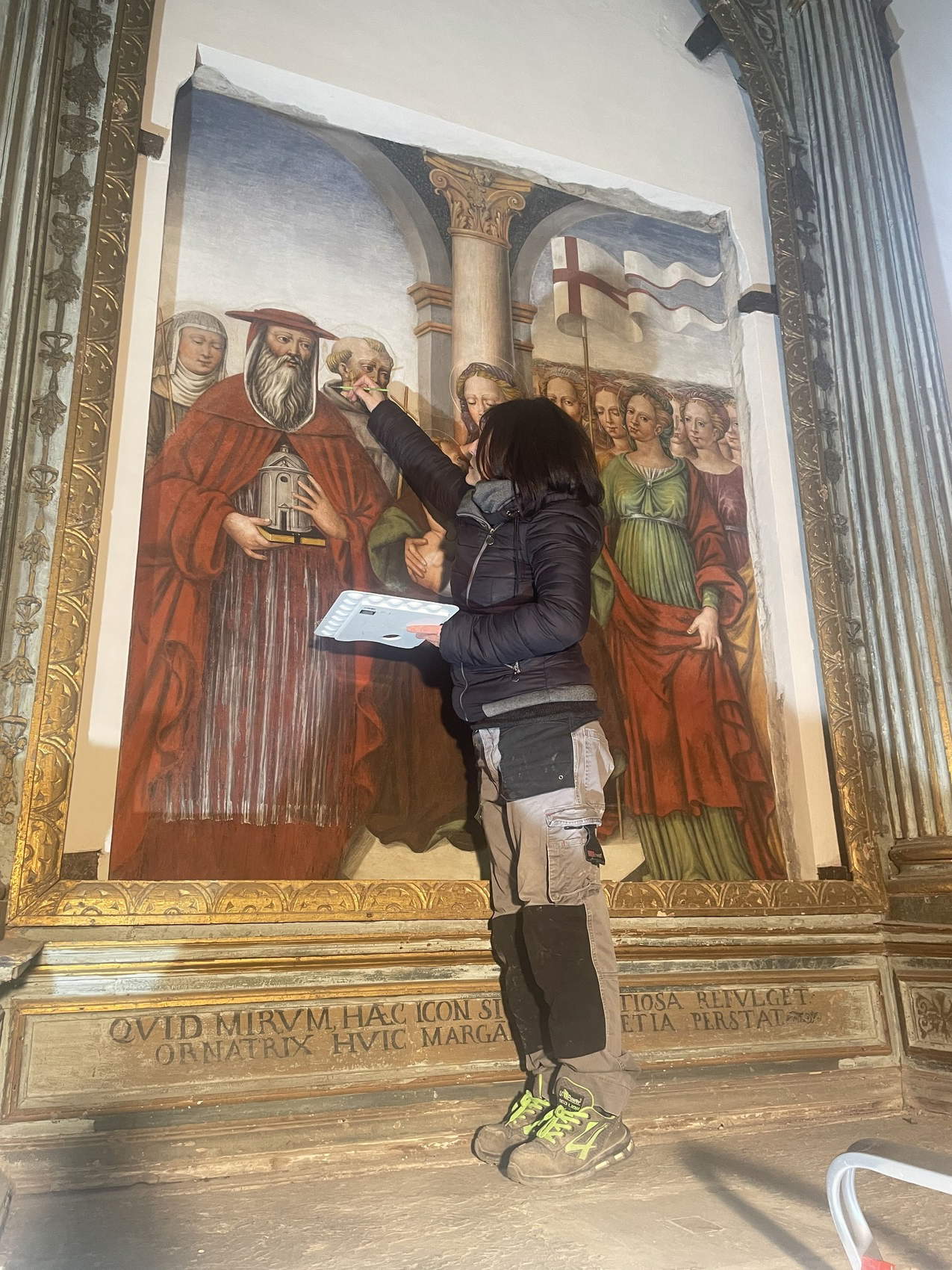 L'affresco in fase di restauro