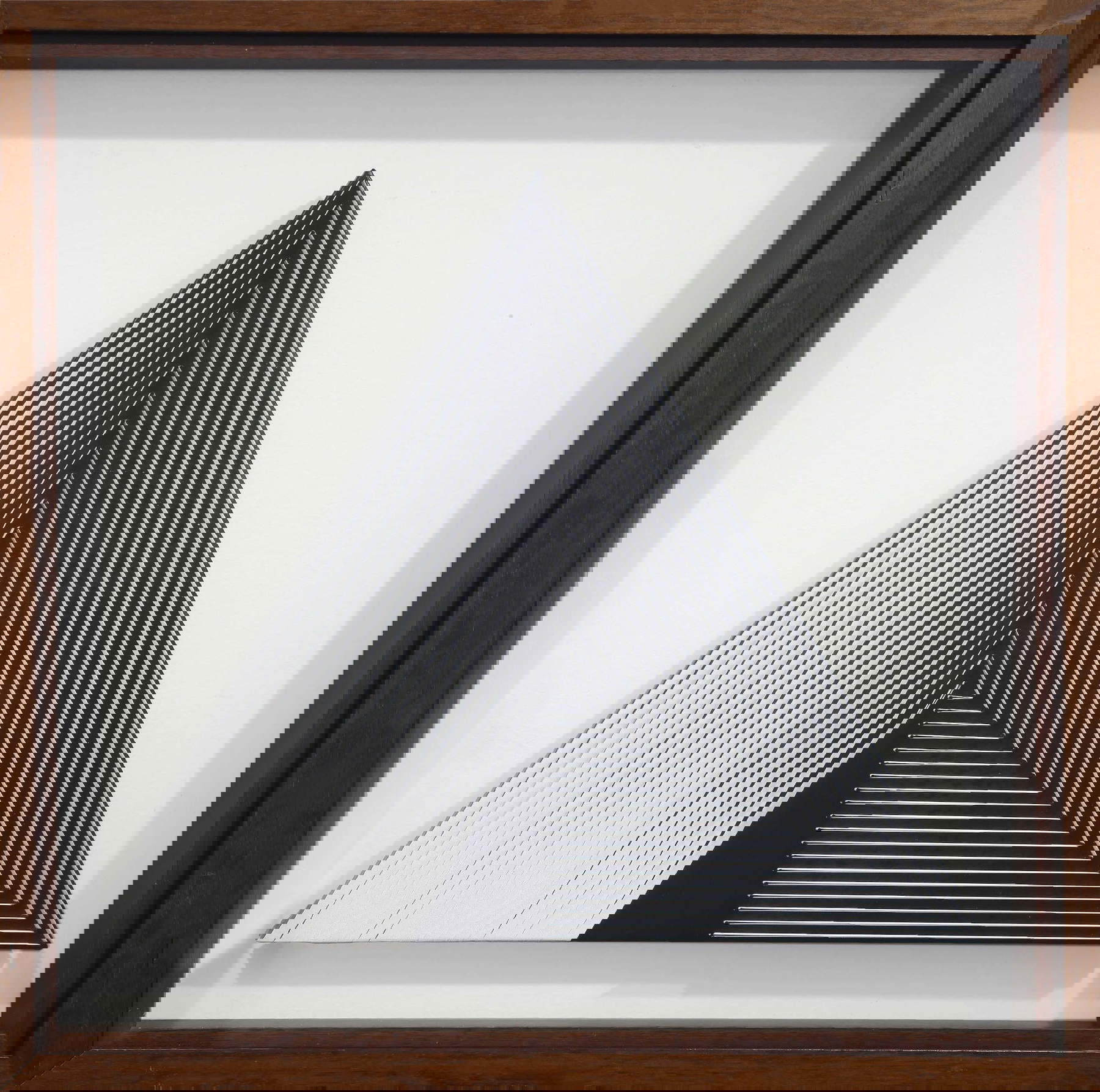 Alberto Biasi, Politipo (1975; lamelle in PVC e acrilico su tavola, 38 x 39 cm) Alberto Biasi, Politipo (1975; lamelle in PVC e acrilico su tavola, 38 x 39 cm)