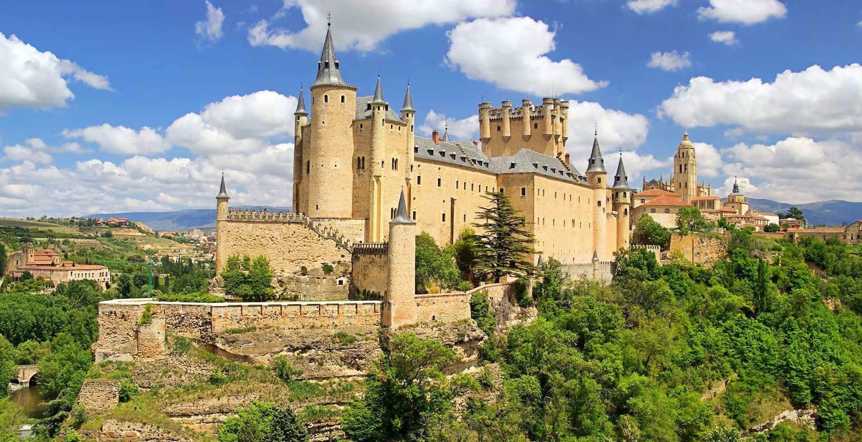 Spain, land of castles: 10 of the most spectacular and least known