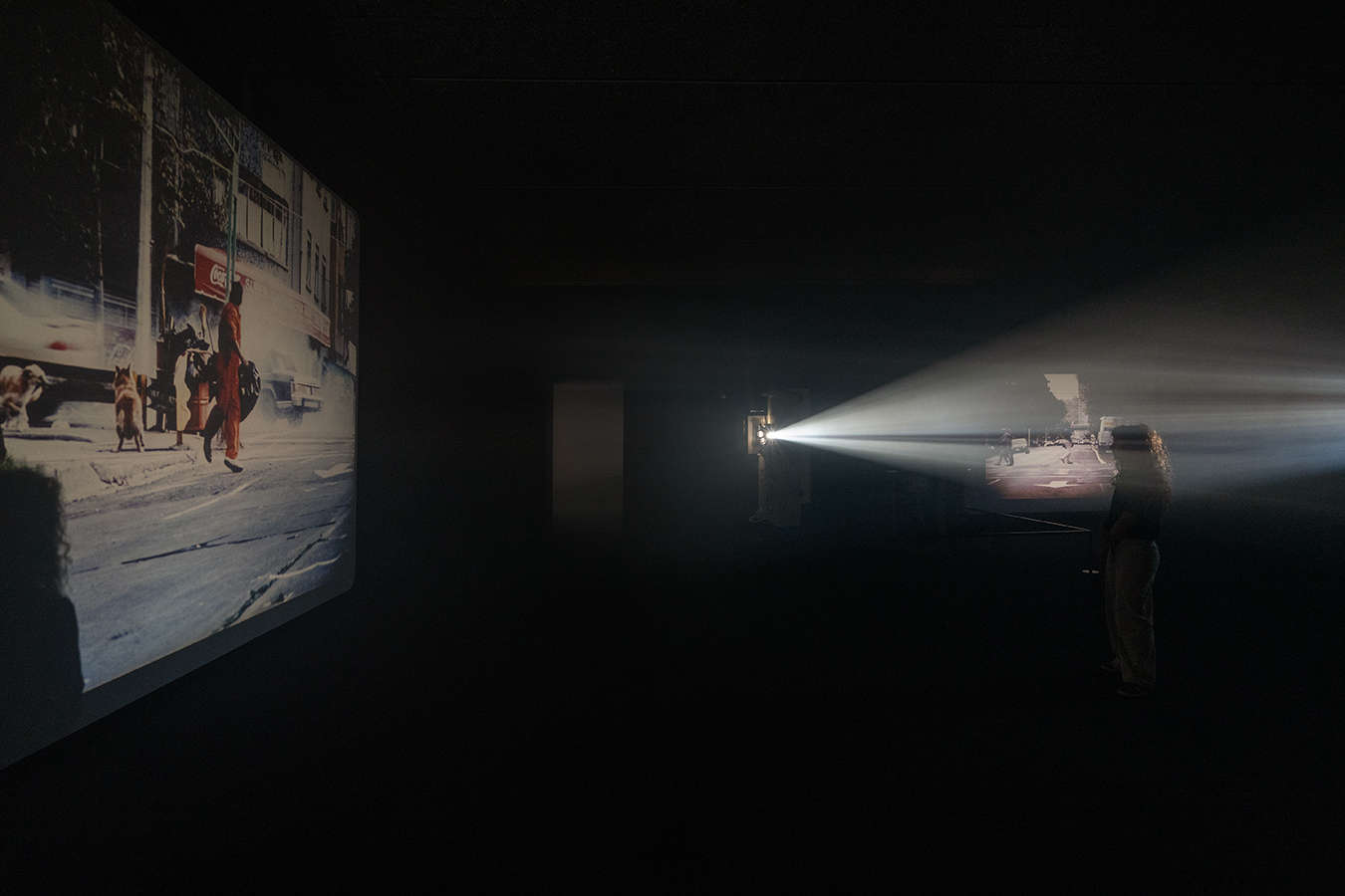 Milan, Fondazione Prada hosts an installation by Alejandro Iñárritu: Sueño Perro