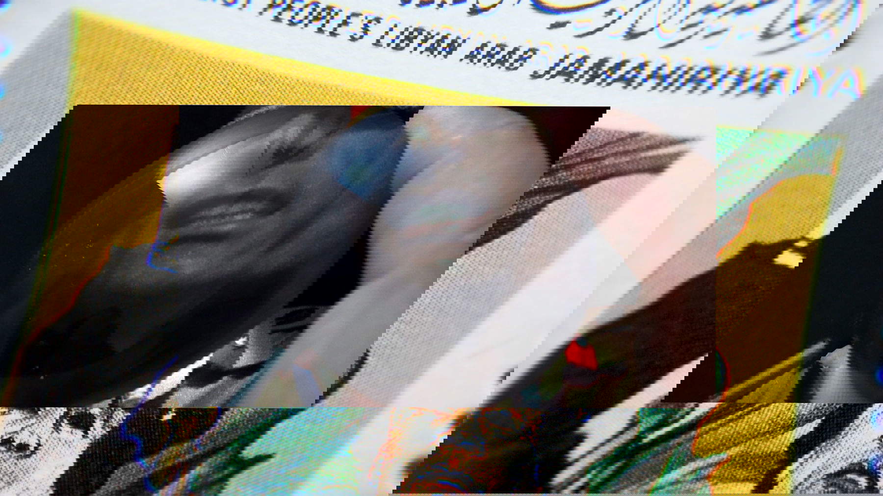 Alessandra Ferrini, Gaddafi in Rome: Anatomy of a Friendship (2024; Installazione video a due canali, still dal video). Su concessione dell'artista.