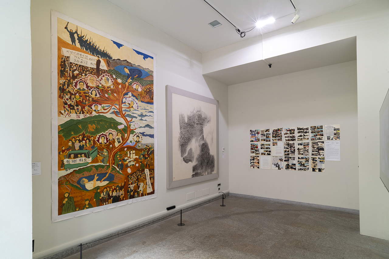 Montage de l'exposition Scénarios adaptés. Photo : Studio Gonella