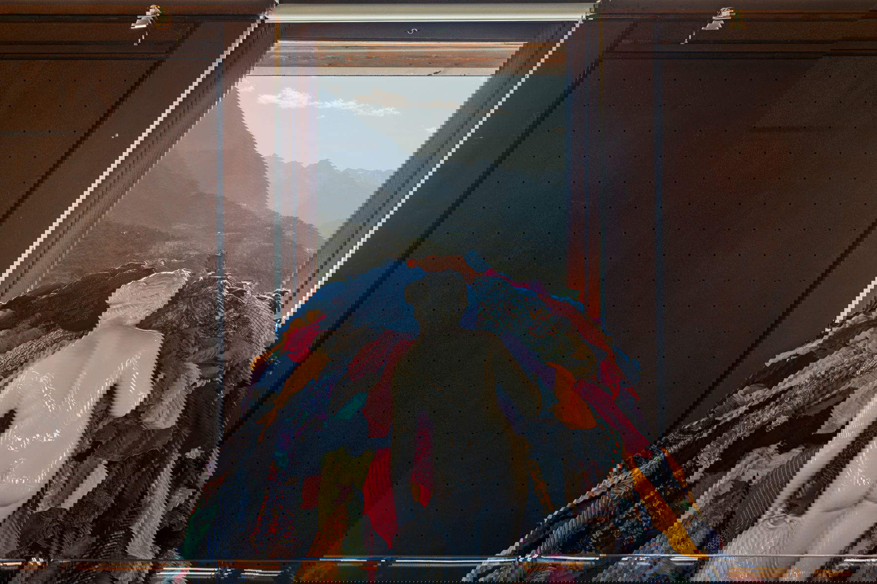 Allestimento della mostra Glacial Threads. Dalle Foreste ai Tessuti del Futuro ideata da Michelangelo Pistoletto